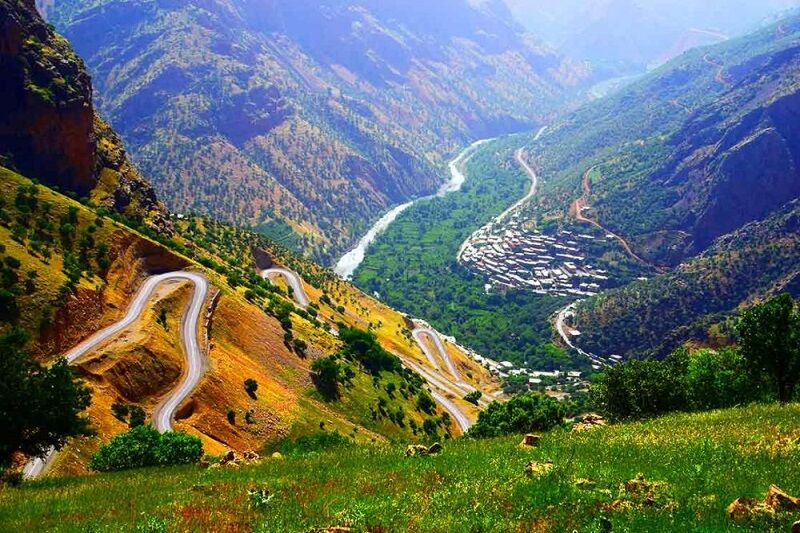 تصویر از چگونه می‌توان راه‌ها و جاده‌های مرزی را با هدف توسعه گردشگری گسترش داد؟